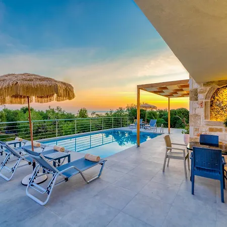 Casa Ferati - With Pool By The Sea With Stunning Sunriseview By Mana Gers Villa *
