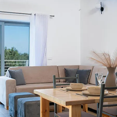 Casa Ferati - With Pool By The Sea With Stunning Sunriseview By Mana Gers