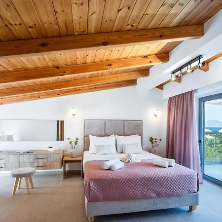 Fellenza - Pool By The Sea With Stunning Sunriseview By Mana Gers Villa Planos