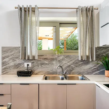 Villa Casa Ferati - With Pool By The Sea With Stunning Sunriseview By Mana Gers Ciliví