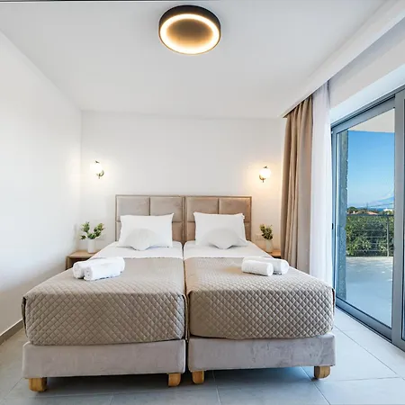 Fellenza - Pool By The Sea With Stunning Sunriseview By Mana Gers Planos