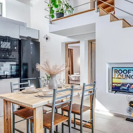 Villa Casa Ferati - With Pool By The Sea With Stunning Sunriseview By Mana Gers