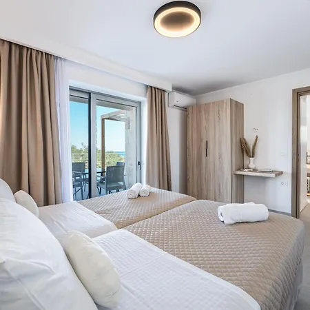 Casa Ferati - With Pool By The Sea With Stunning Sunriseview By Mana Gers * Ciliví