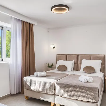 Casa Ferati - With Pool By The Sea With Stunning Sunriseview By Mana Gers