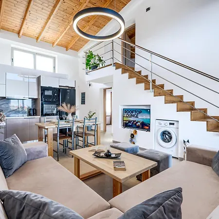 Villa Casa Ferati - With Pool By The Sea With Stunning Sunriseview By Mana Gers