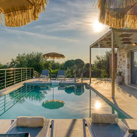 Villa Casa Ferati - With Pool By The Sea With Stunning Sunriseview By Mana Gers *