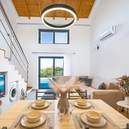 Fellenza - Pool By The Sea With Stunning Sunriseview By Mana Gers Villa Planos