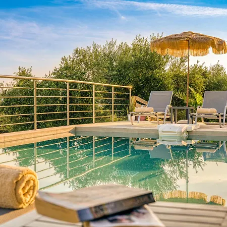 Villa Casa Ferati - With Pool By The Sea With Stunning Sunriseview By Mana Gers Ciliví