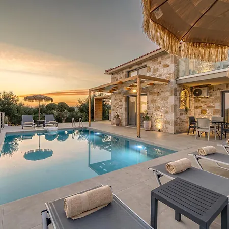 Casa Ferati - With Pool By The Sea With Stunning Sunriseview By Mana Gers Ciliví