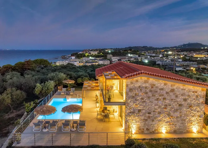 Casa Ferati - With Pool By The Sea With Stunning Sunriseview By Mana Gers