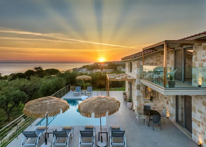 Вилла Casa Ferati - With Pool By The Sea With Stunning Sunriseview By Mana Gers *