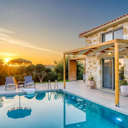 Casa Ferati - With Pool By The Sea With Stunning Sunriseview By Mana Gers Villa *