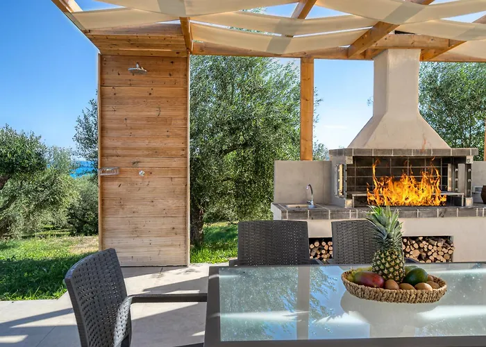 Casa Ferati - With Pool By The Sea With Stunning Sunriseview By Mana Gers *