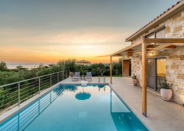 Casa Ferati - With Pool By The Sea With Stunning Sunriseview By Mana Gers